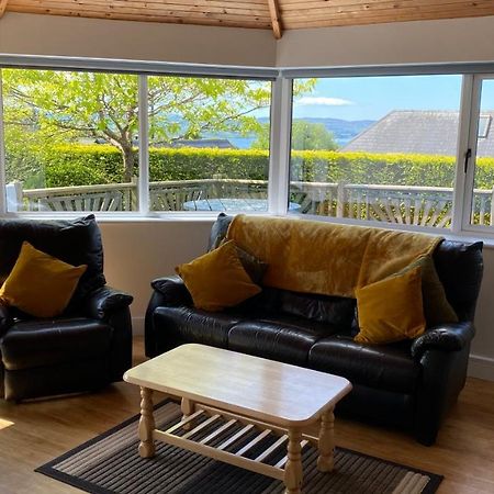 Hill Sea View Cottage เกลนการ์ริฟฟ์ ภายนอก รูปภาพ